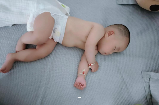 自贡宝宝总是摇头怎么回事